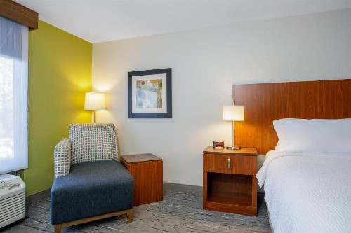 Holiday Inn Express & Suites Jacksonville South - I-295 an IHG Hotel - image 13