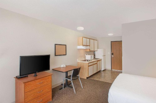 WoodSpring Suites Jacksonville Beach Blvd - image 10