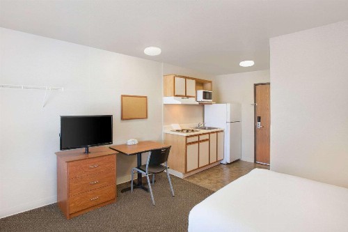 WoodSpring Suites Jacksonville Beach Blvd - image 8