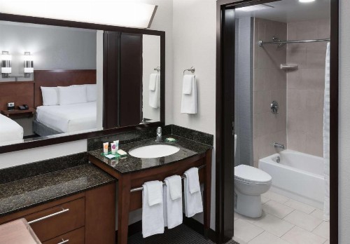 Hyatt Place Jacksonville Airport - image 17