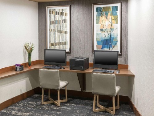 Hyatt Place Jacksonville Airport - image 18