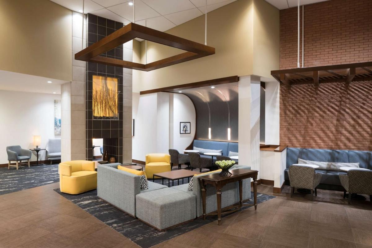 Hyatt Place Jacksonville Airport - image 3