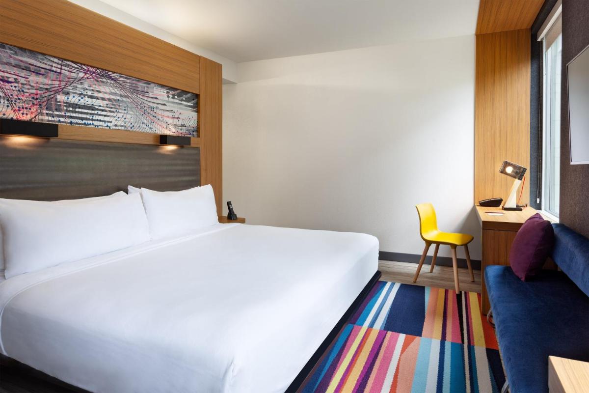 Aloft Jacksonville Tapestry Park - image 5