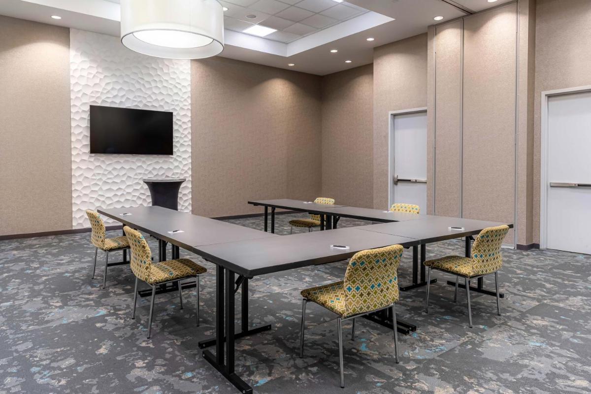 Aloft Jacksonville Tapestry Park - image 7
