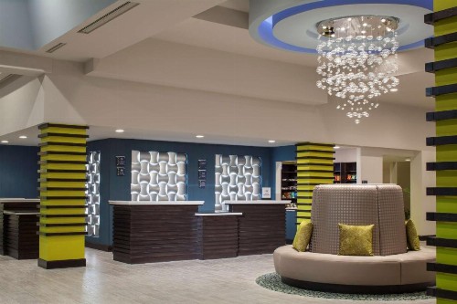 DoubleTree by Hilton Hotel Jacksonville Airport - image 10