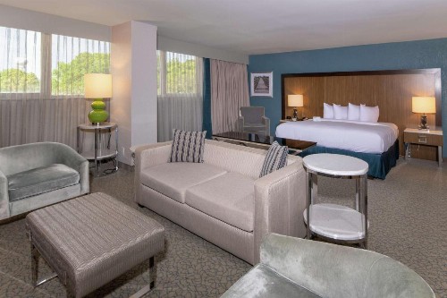 DoubleTree by Hilton Hotel Jacksonville Airport - image 29