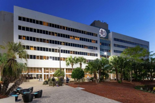 DoubleTree by Hilton Hotel Jacksonville Airport - image 3