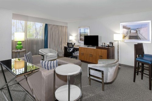 DoubleTree by Hilton Hotel Jacksonville Airport - image 30