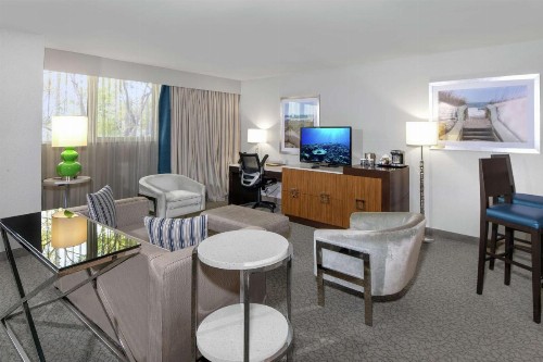 DoubleTree by Hilton Hotel Jacksonville Airport - image 31