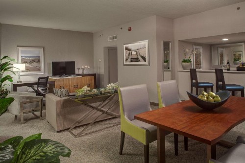 DoubleTree by Hilton Hotel Jacksonville Airport - image 47