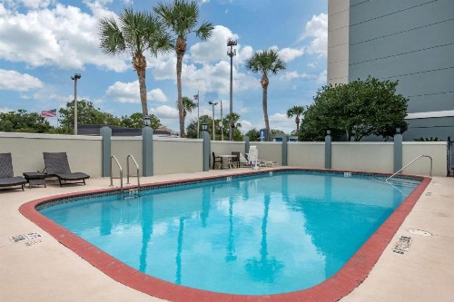 Comfort Suites Baymeadows Near Butler Blvd - image 23