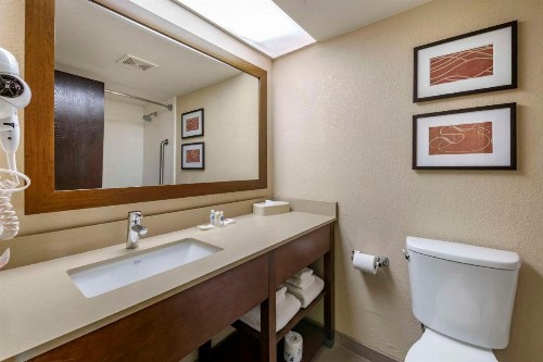 Comfort Suites Baymeadows Near Butler Blvd - image 31