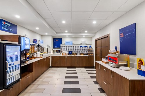 Holiday Inn Express & Suites Jacksonville South East - Medical Center Area an IHG Hotel - image 23