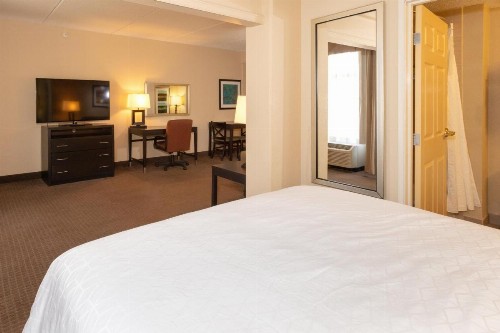 Holiday Inn Express Hotel & Suites Jacksonville Airport an IHG Hotel - image 26