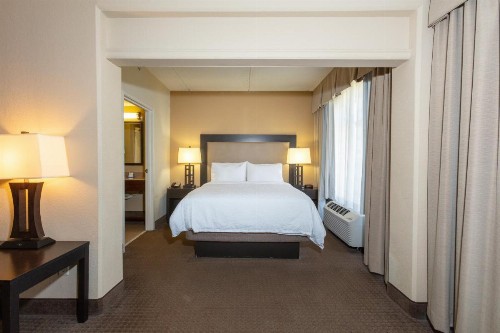 Holiday Inn Express Hotel & Suites Jacksonville Airport an IHG Hotel - image 27