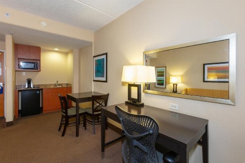 Holiday Inn Express Hotel & Suites Jacksonville Airport an IHG Hotel - image 29