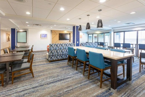 Holiday Inn Express Hotel & Suites Jacksonville Airport an IHG Hotel - image 33