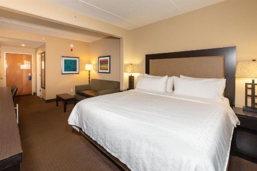Holiday Inn Express Hotel & Suites Jacksonville Airport an IHG Hotel - image 43