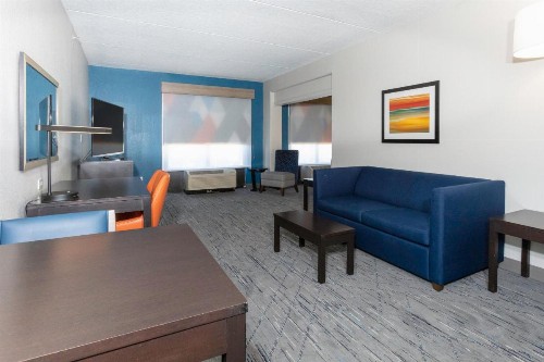 Holiday Inn Express Hotel & Suites Jacksonville Airport an IHG Hotel - image 48