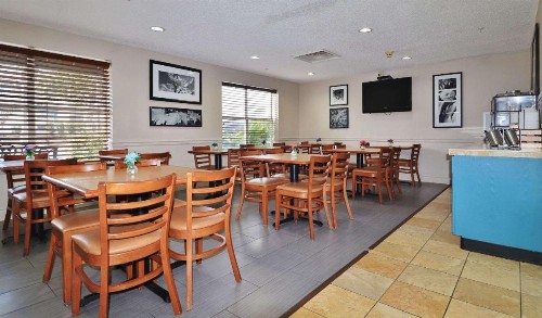 Country Inn & Suites by Radisson Jacksonville FL - image 10