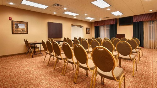 Best Western Plus Cecil Field Inn & Suites - image 10