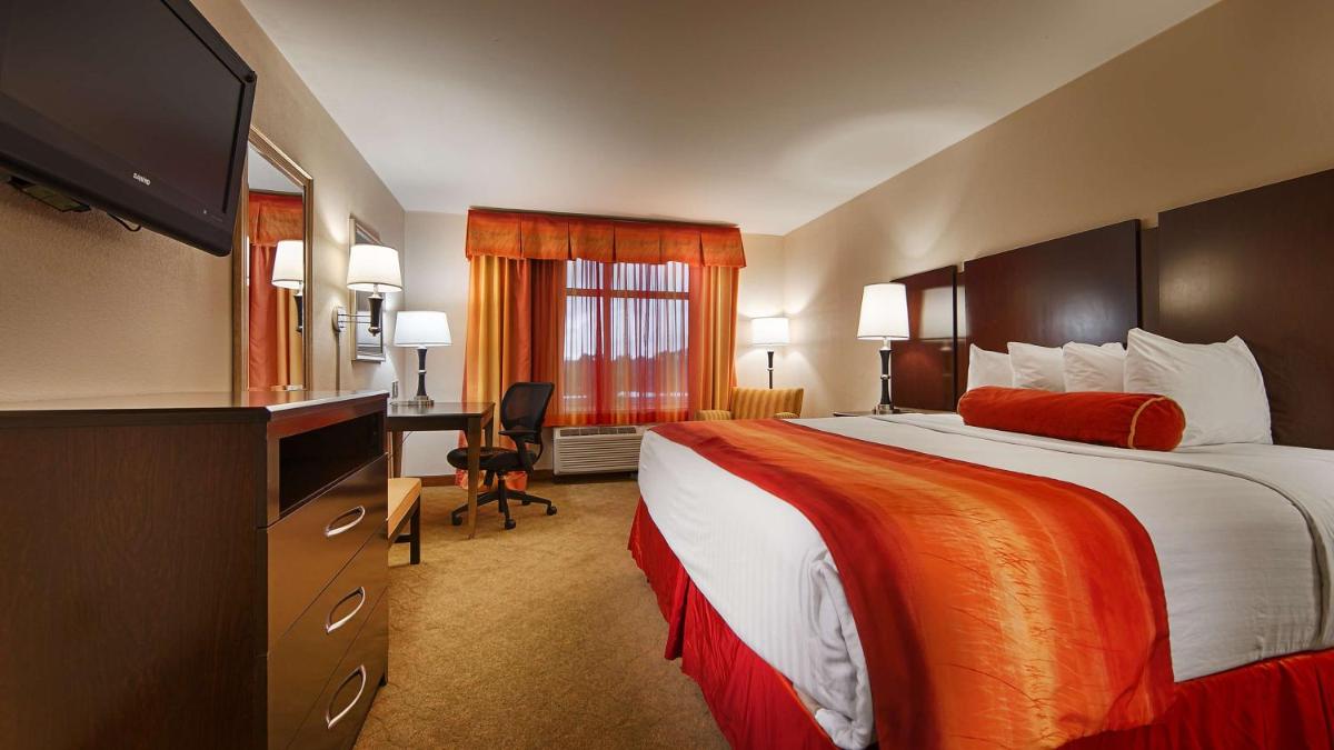 Best Western Plus Cecil Field Inn & Suites - image 7