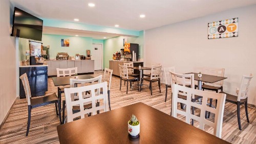 SureStay Hotel by Best Western Jacksonville South - image 13