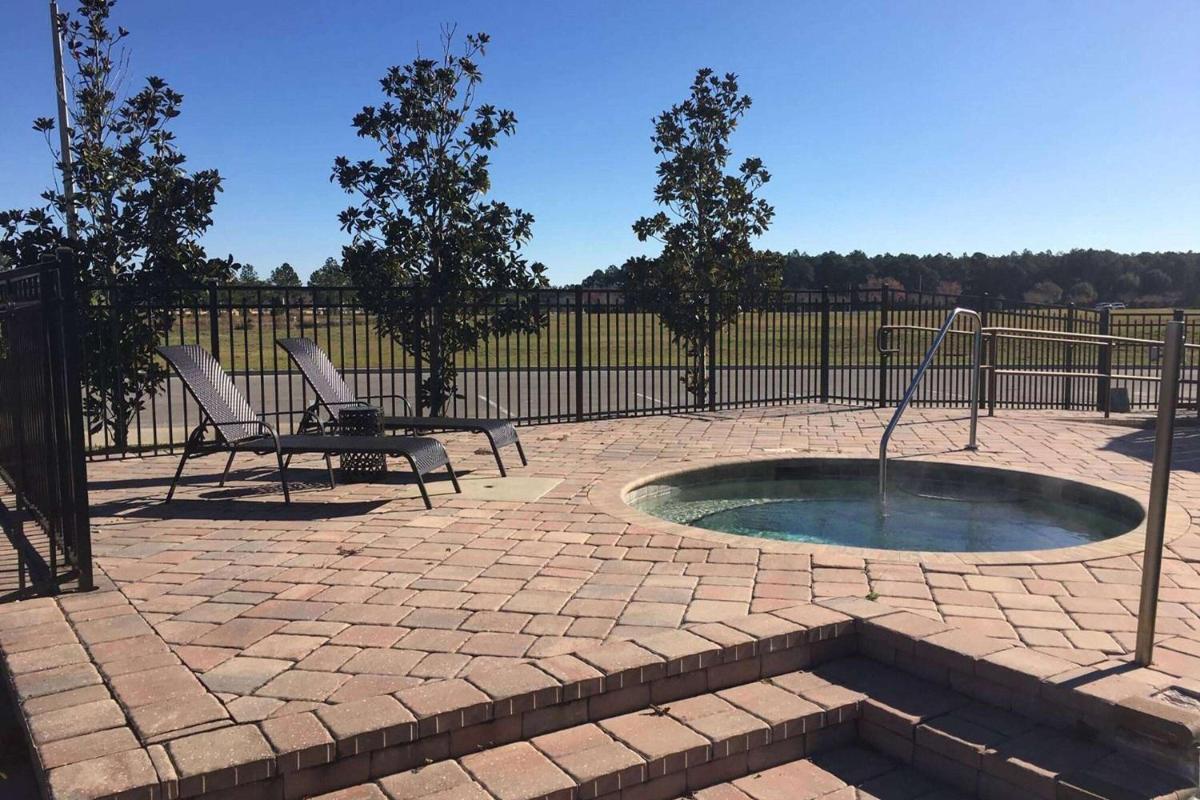 Marble Waters Hotel and Suites - Jacksonville - image 3