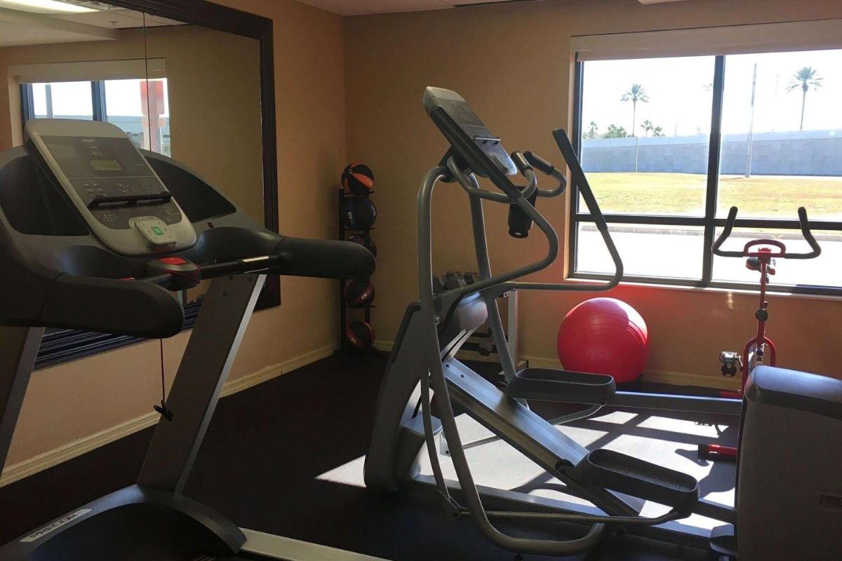 Marble Waters Hotel and Suites - Jacksonville - image 4