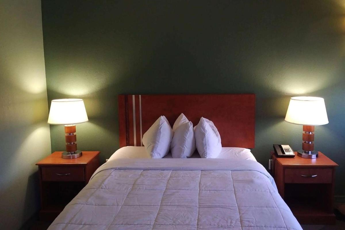 Marble Waters Hotel and Suites - Jacksonville - image 7