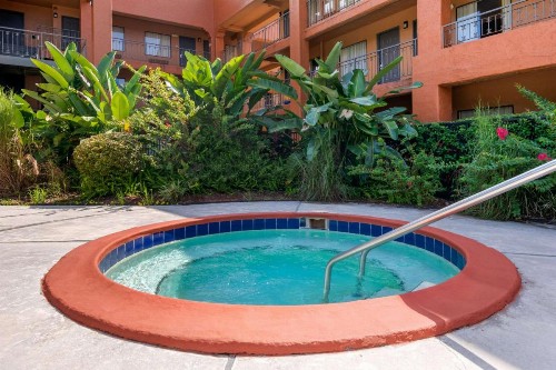 Quality Inn & Suites - Jacksonville - image 17