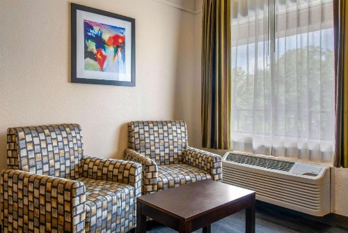 Quality Inn & Suites - Jacksonville - image 26