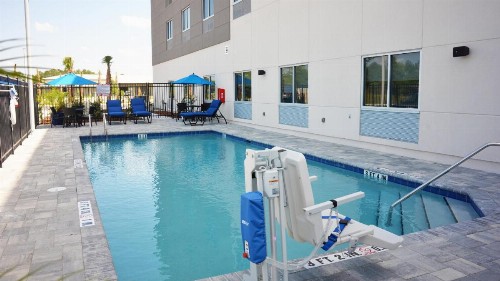 Holiday Inn Express & Suites - Jacksonville W - I295 and I10 an IHG Hotel - image 30