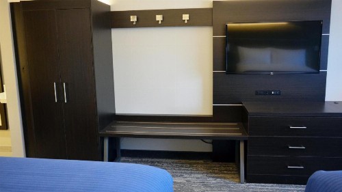 Holiday Inn Express & Suites - Jacksonville W - I295 and I10 an IHG Hotel - image 33