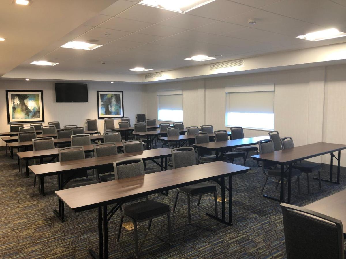Holiday Inn Express & Suites - Jacksonville W - I295 and I10 an IHG Hotel - image 6