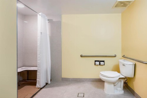 Econo Lodge Jacksonville - image 23