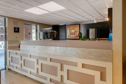 Econo Lodge Jacksonville - image 25
