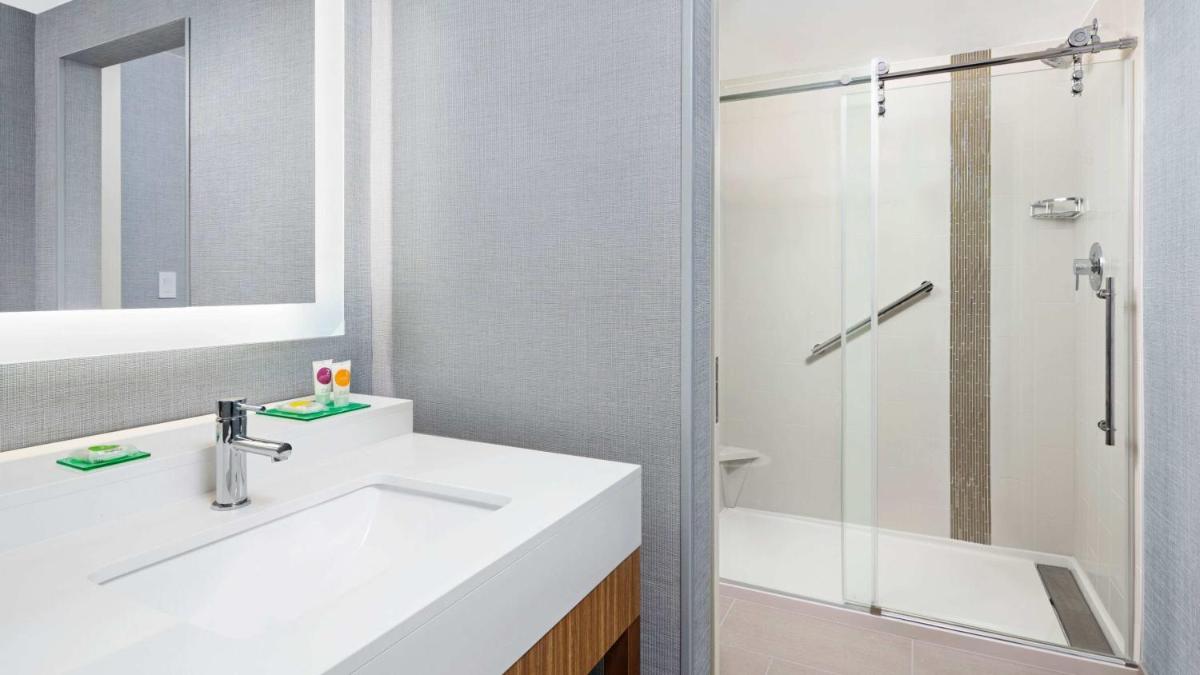 Hyatt Place Jacksonville St. Johns Town Center - image 6
