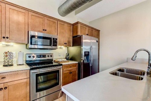 JBH 115 W 2nd Apt #3 - image 9