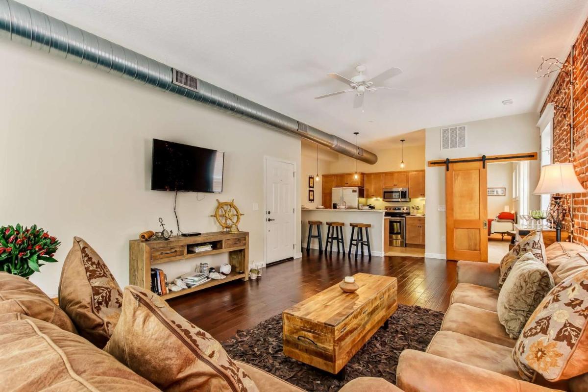 JBH 115 W 2nd Apt #2 - main image