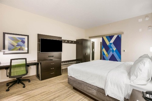 Holiday Inn Express & Suites - Jacksonville - Town Center an IHG Hotel - image 14