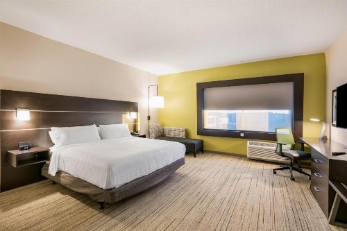 Holiday Inn Express & Suites - Jacksonville - Town Center an IHG Hotel - image 20