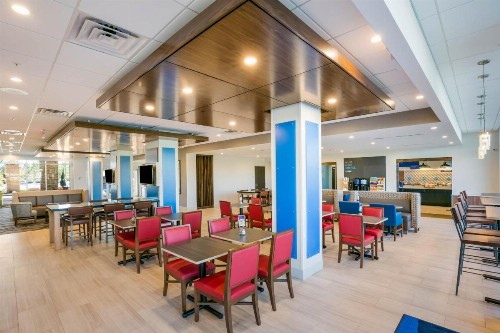Holiday Inn Express & Suites - Jacksonville - Town Center an IHG Hotel - image 22