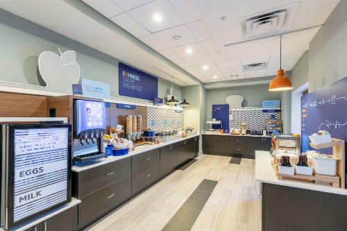 Holiday Inn Express & Suites - Jacksonville - Town Center an IHG Hotel - image 42