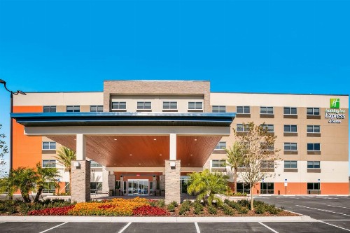 Holiday Inn Express & Suites - Jacksonville - Town Center an IHG Hotel - image 50