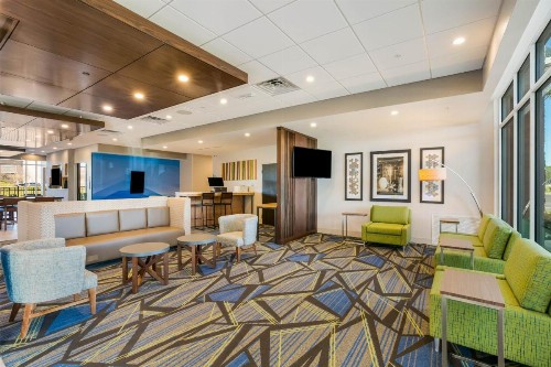 Holiday Inn Express & Suites - Jacksonville - Town Center an IHG Hotel - image 8
