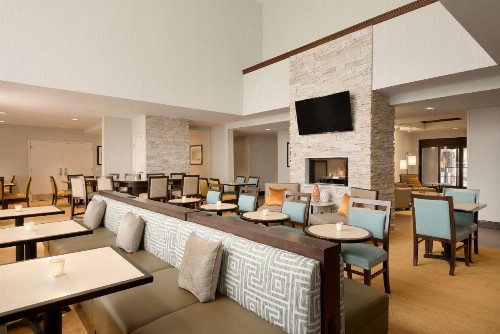 Homewood Suites Jacksonville Deerwood Park - image 1