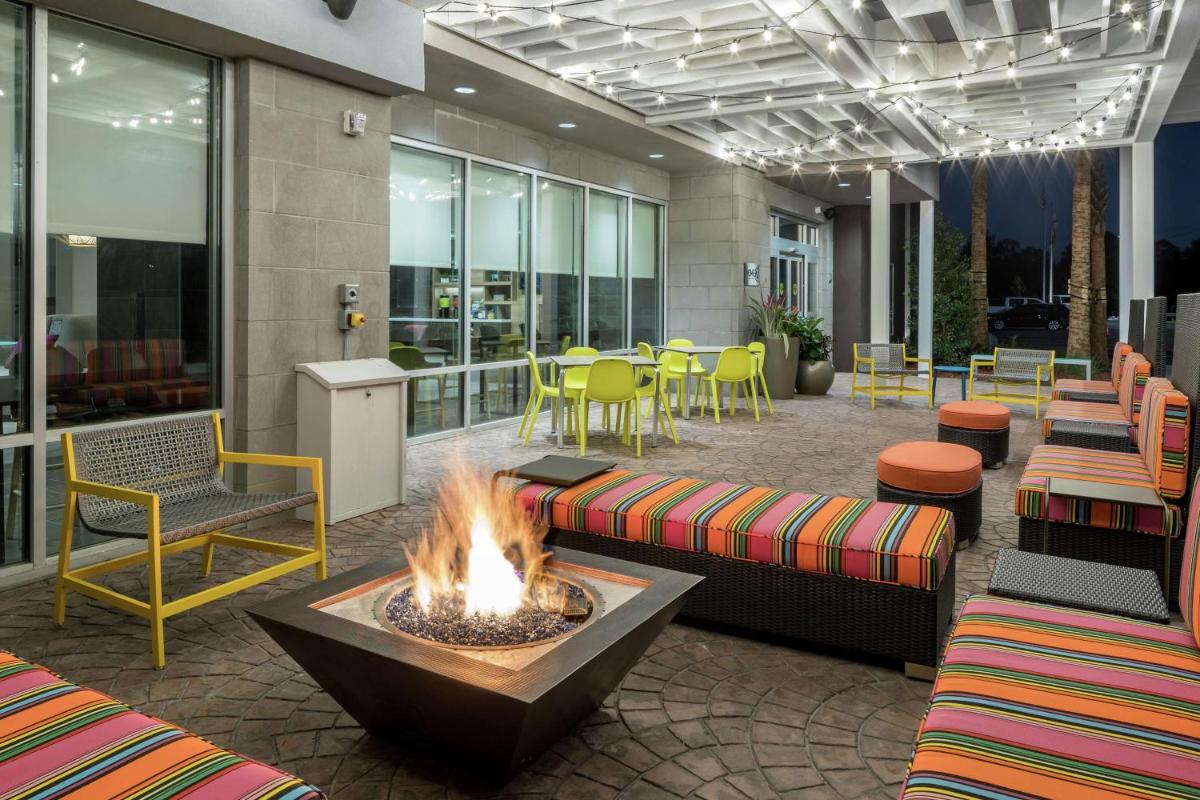 Home2 Suites By Hilton Jacksonville Airport - main image