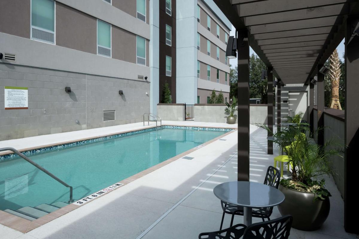 Home2 Suites By Hilton Jacksonville Airport - image 4