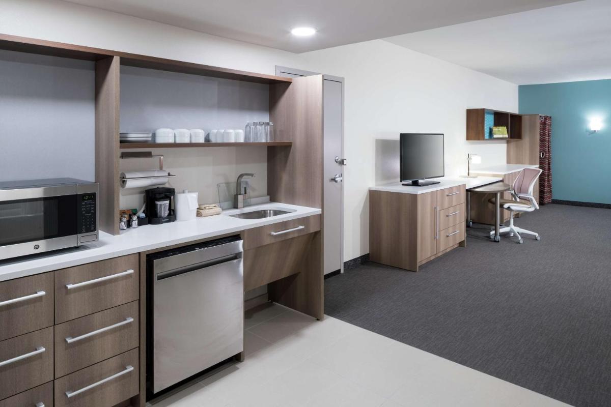 Home2 Suites By Hilton Jacksonville Airport - image 7